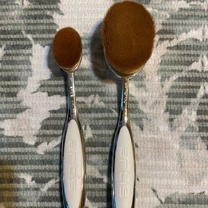 Artis Elite Mirror Oval brushes 8 & 6